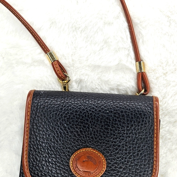 VTG Dooney & Bourke Cross-Body - Picture 3 of 10